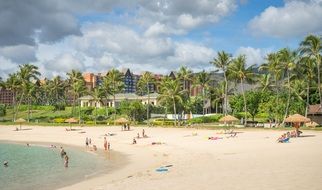 cozy sunny lagoon for Hawaii holidays