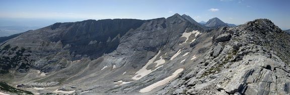 photo of the gray Alps peaks