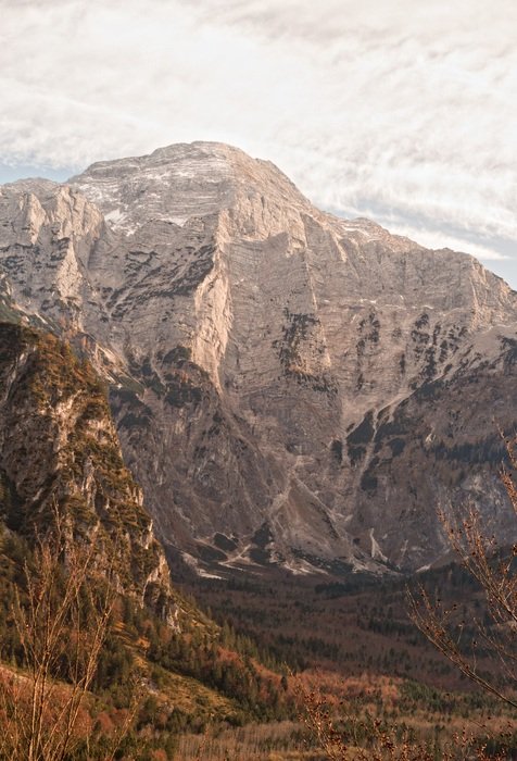 Landscape of totes mountains