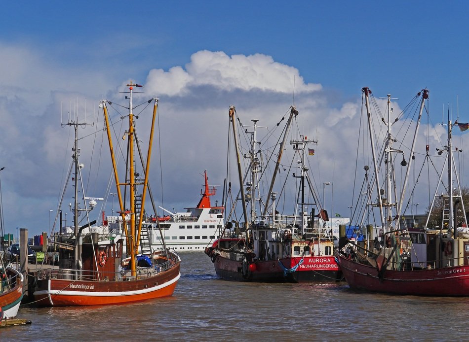Fishing Vessels free image download