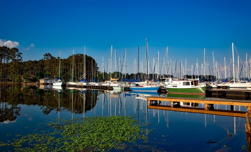 stunningly beautiful Guntersville Alabama Marina