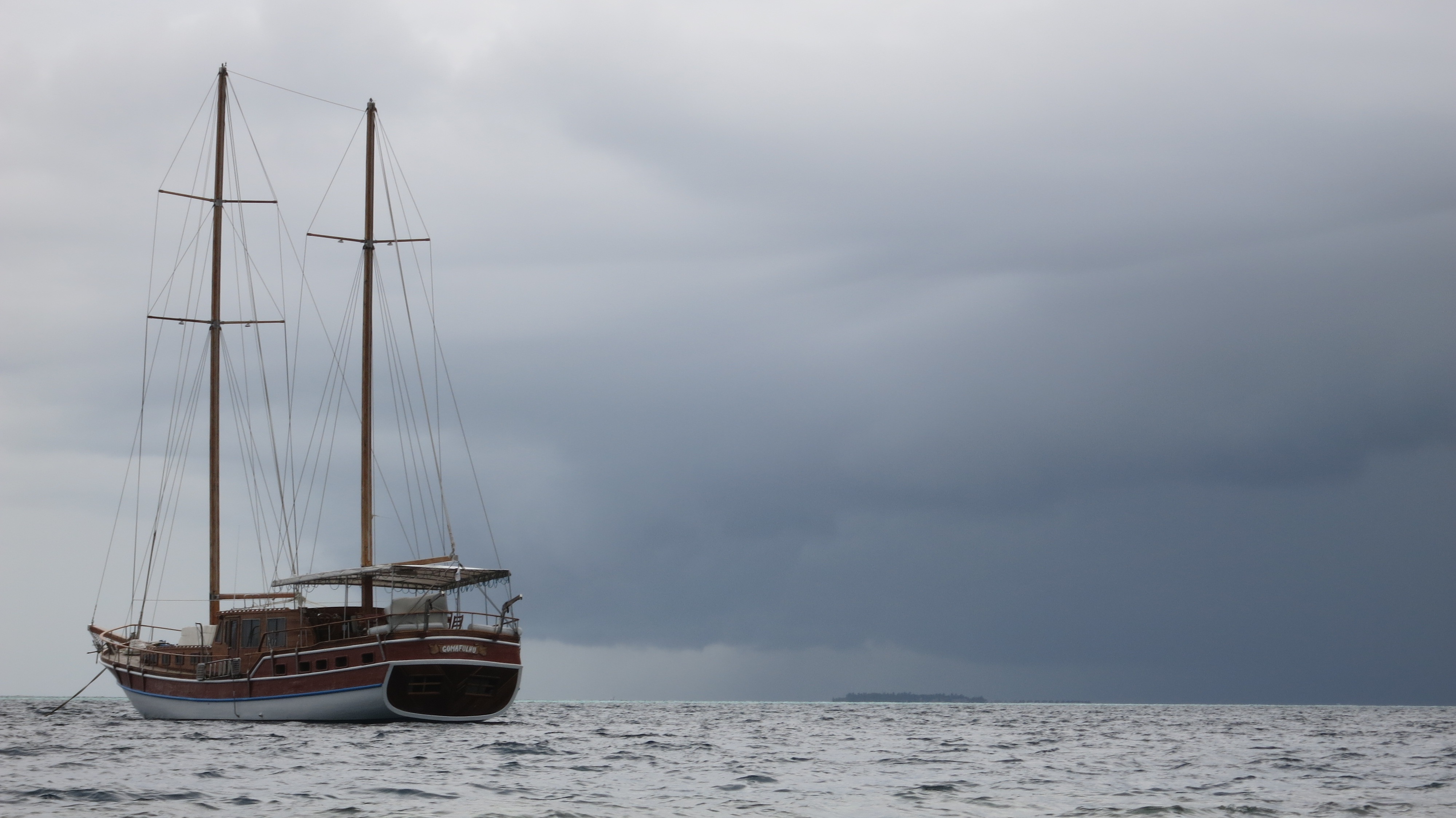 Storm Yacht free image download