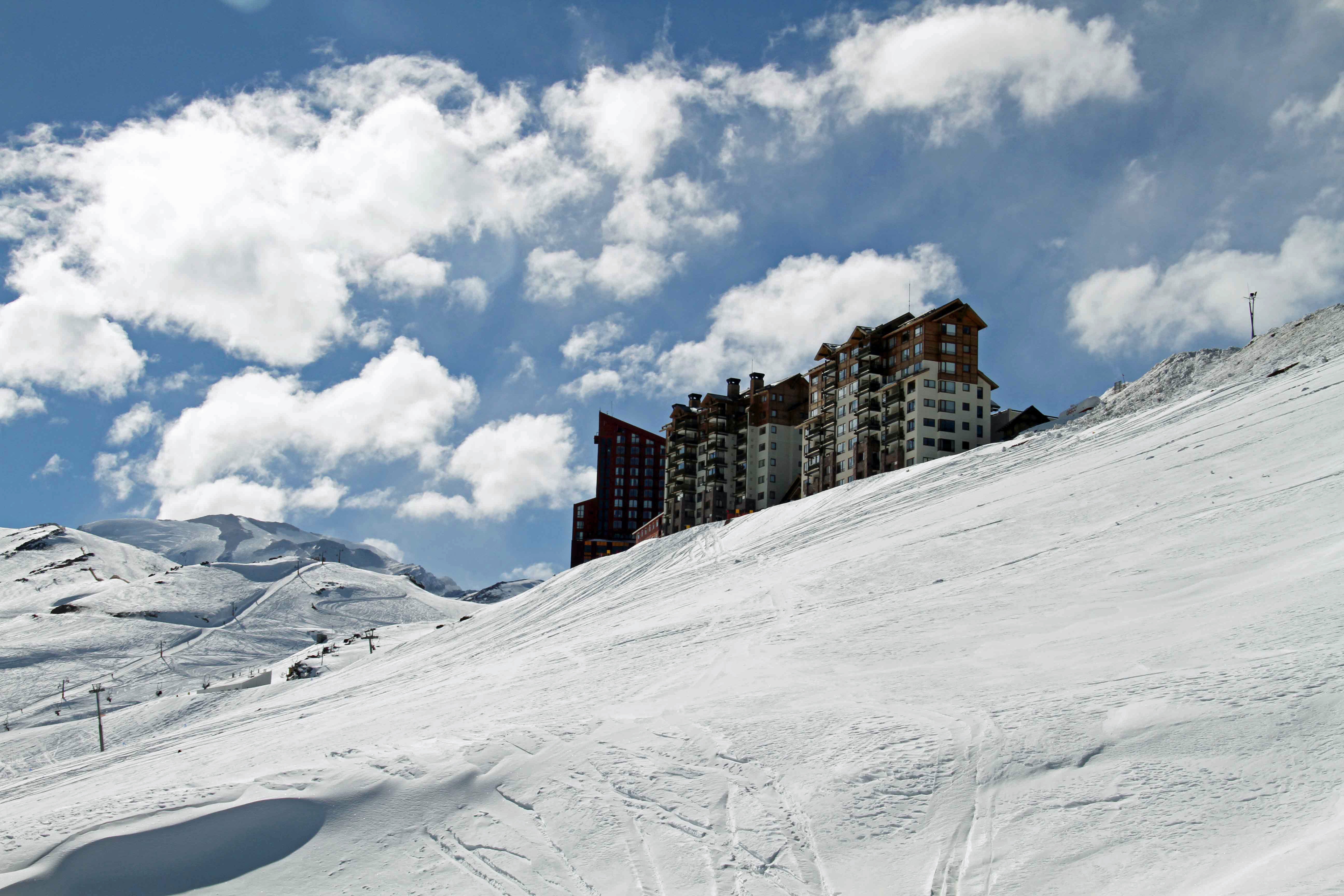 Ski resort in the Nevado Valley free image download