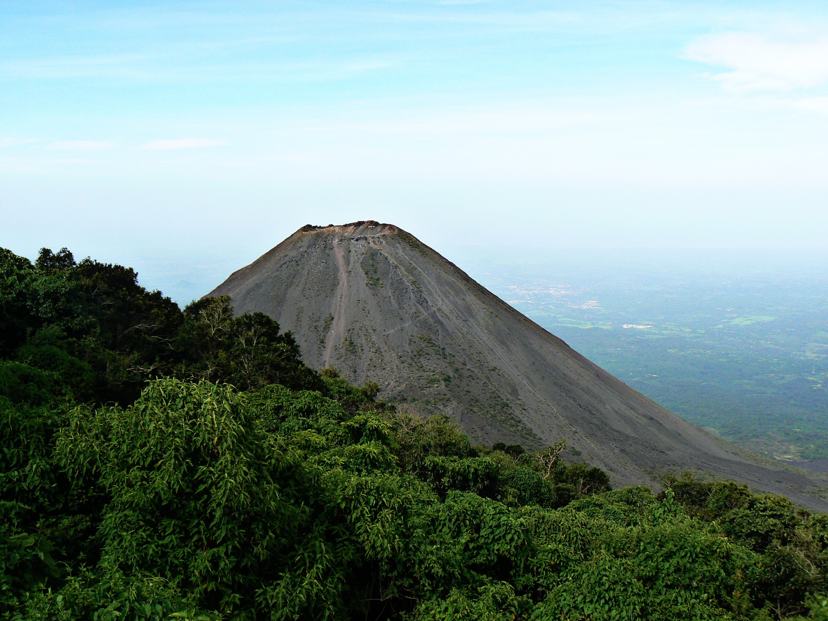 Volcano view in Salvador free image download