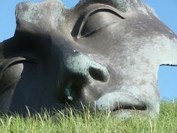 Face sculpture