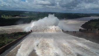 Hydroelectric power Itaipu Plant