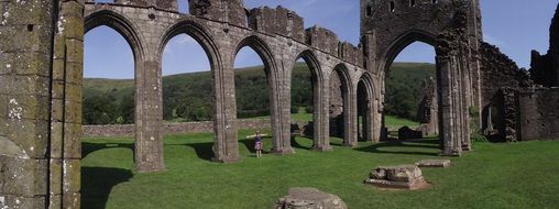 Llanthony Priory, Golden Valley