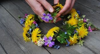 Picture of blossoms wreath