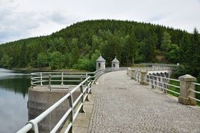 barrier wall at Neustadt Dam