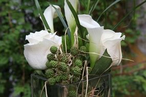 Wedding bouquet with white Callas and Roses