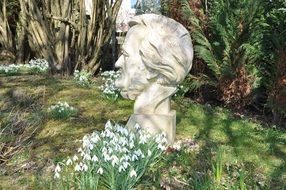 white bust of Richard Wagner in the park