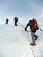 climbers among the ice