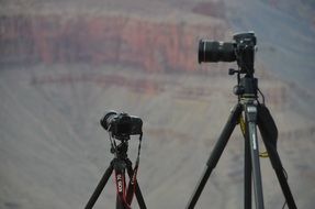 cameras are aimed at the frame