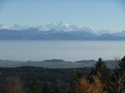 photo Lake Geneva on the background of the Mont Blanc massif
