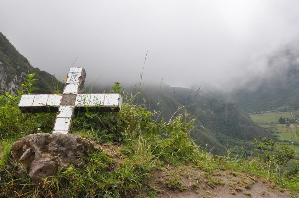cross in the misty clouds of ecuador