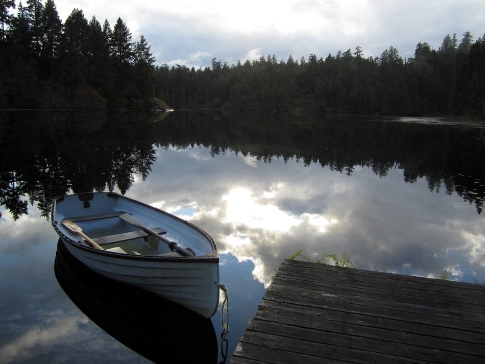 boat on a lake in british columbia