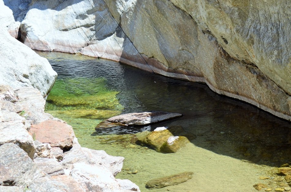 scenic heric gorges