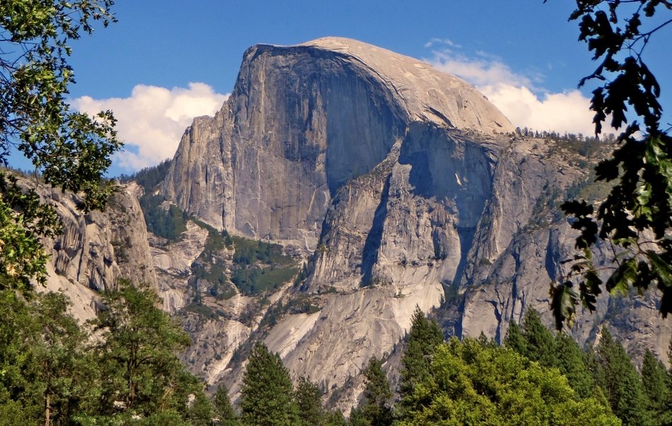 mountain in the Yosemite park