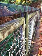 picturesque and pretty Fence Garden