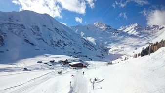 Alpine Mountains skiing resort