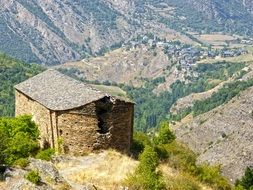 Romanesque Ruin, pyrenee catalunya