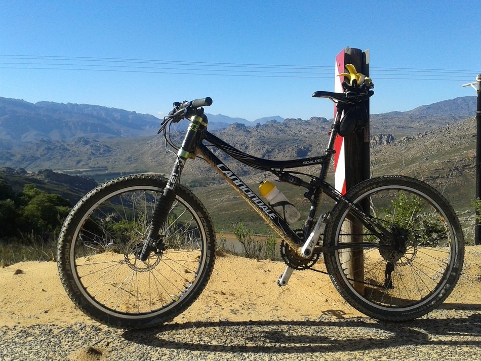 mountain bike from cannondale manufacturer