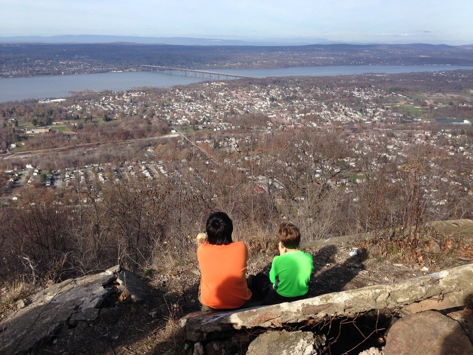 Panoramic view of people watching beautiful Hudson river in Newburg
