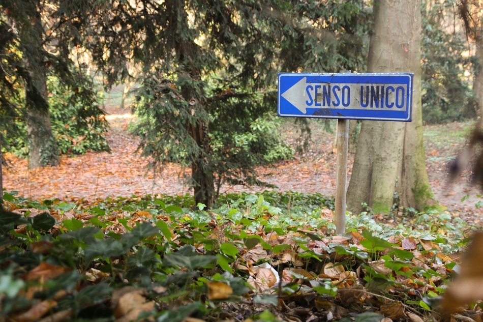 direction label