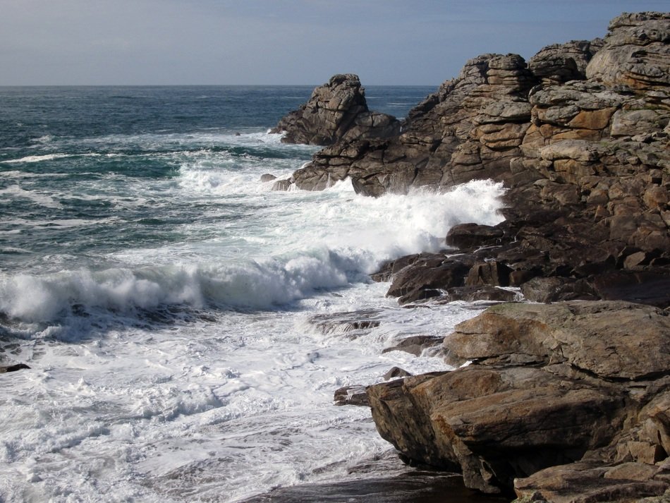 wild ocean waves in Brittany