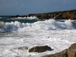 strong waves of the Atlantic Ocean