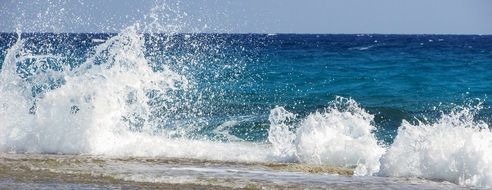 sea waves are the power of energy