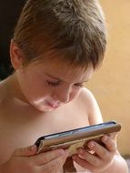 child with smartphone