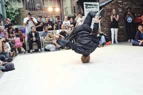 break dance as a contest