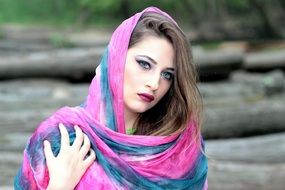 model with covered head