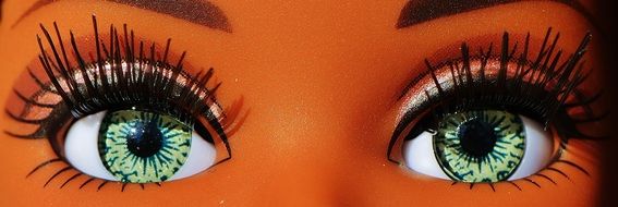 pretty eyes of Barbie