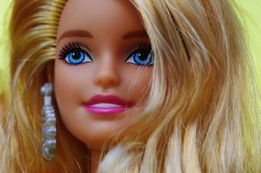 Children's toy in the form of Barbie dolls