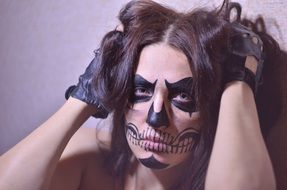 girl with skull make up