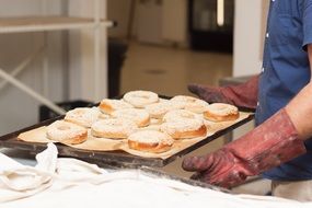 baker in gloves