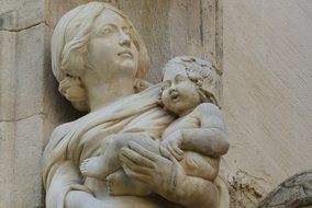Virgin And Child stone Statue