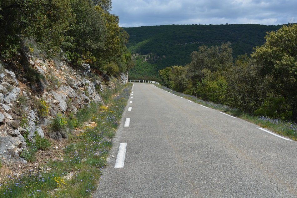 road through the gorges de la nesque