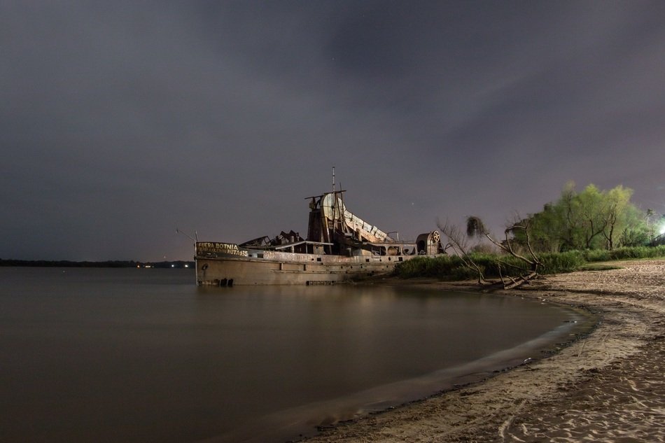 night over the coast of the uruguay river
