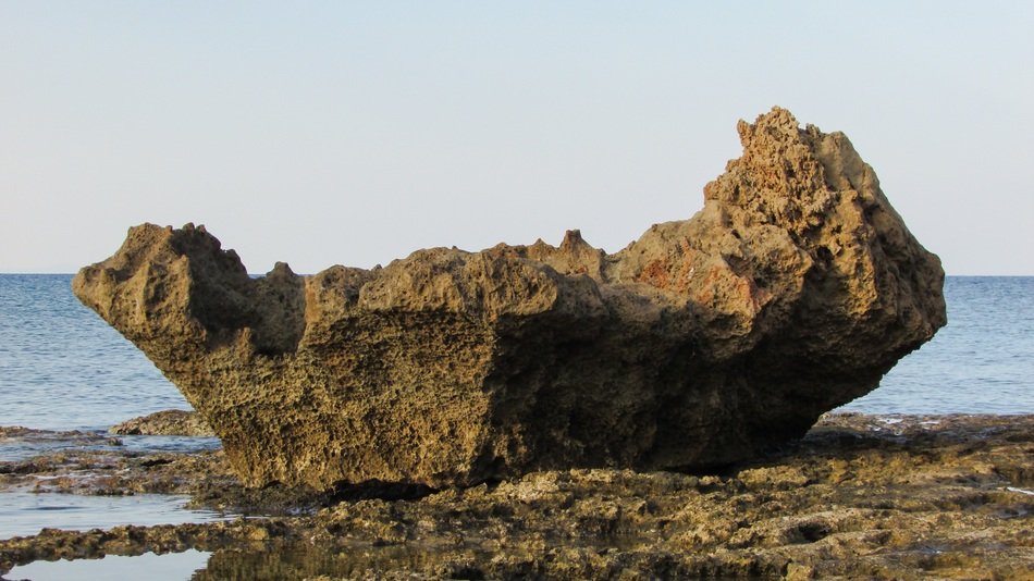 rocky beach in kapparis