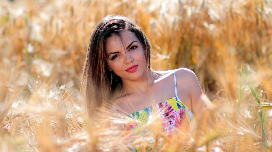 girl on the field in summer