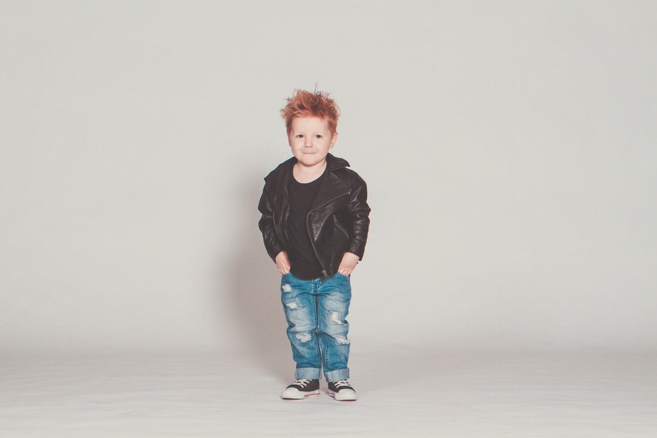 photo of child in casual outfit