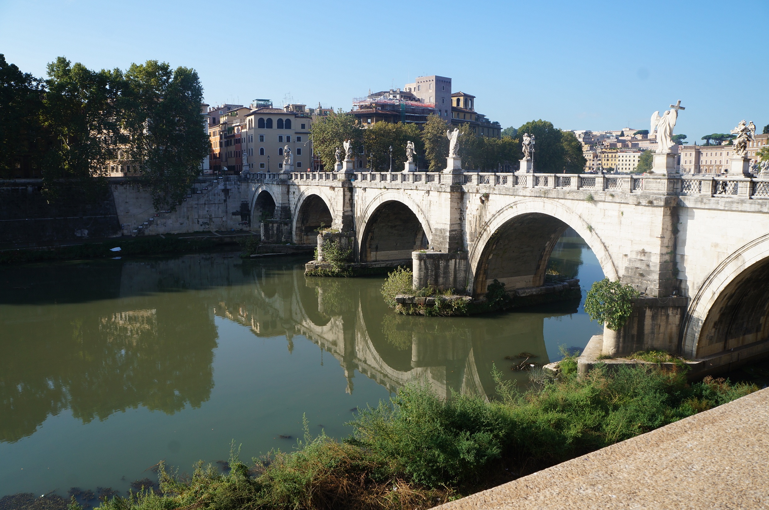 Big stone bridge in Italy free image download