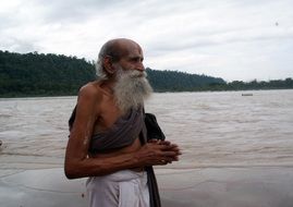 old gray man in india