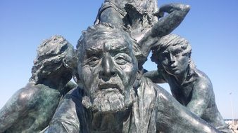 Statue Nella Buzcot