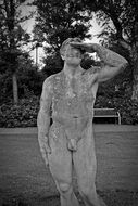 sculpture like a man