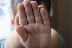 hand like a ban