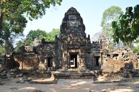 ruin of buddhist temple complex, cambodia, angkor wat